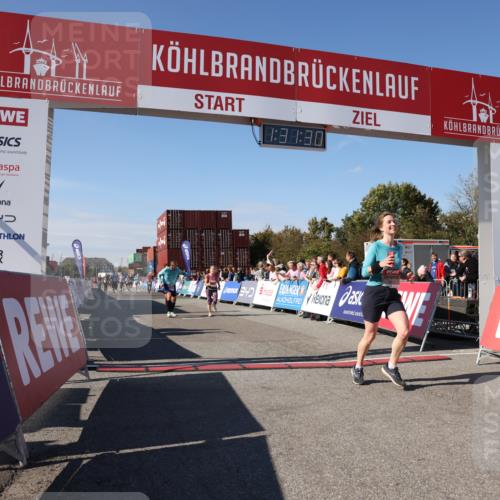 03.10.2025 - Köhlbrandbrückenlauf Lena Gebhardt http://msf.ph/oto/9067361 03.10.2025 13:31:31 Ziel 5065, 5171, 5222, 5425, 5511, 5518, 5519, 5598, 6597 meine-sportfotos.de