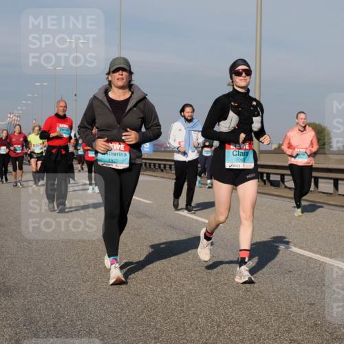 03.10.2025 - Köhlbrandbrückenlauf Fabian Wolf http://msf.ph/oto/9067365 03.10.2025 10:10:15 Position 3 1970, 1969 meine-sportfotos.de