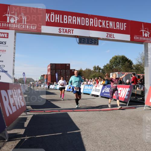 03.10.2025 - Köhlbrandbrückenlauf Lena Gebhardt http://msf.ph/oto/9067383 03.10.2025 13:31:33 Ziel 5065, 5171, 5222, 5425, 5511, 5518, 5519, 5598, 6597 meine-sportfotos.de
