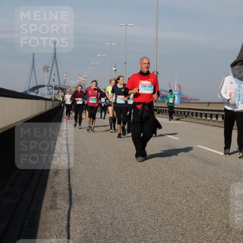 03.10.2025 - Köhlbrandbrückenlauf Fabian Wolf http://msf.ph/oto/9067403 03.10.2025 10:10:16 Position 3 2468 meine-sportfotos.de