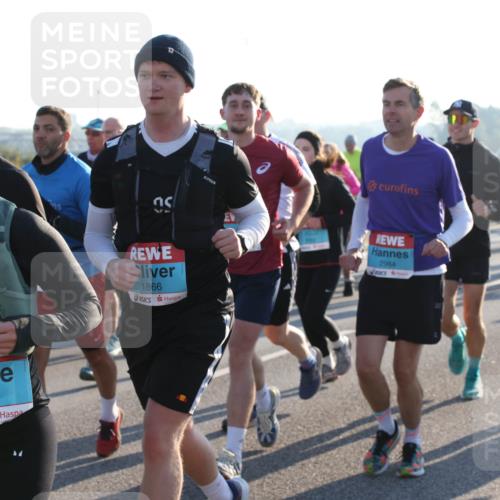 03.10.2025 - Köhlbrandbrückenlauf Lena Gebhardt http://msf.ph/oto/9067406 03.10.2025 09:23:47 Position 1 2068, 1866, 2984 meine-sportfotos.de