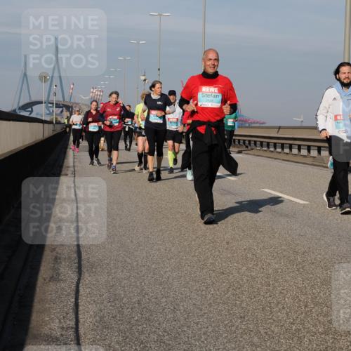 03.10.2025 - Köhlbrandbrückenlauf Fabian Wolf http://msf.ph/oto/9067407 03.10.2025 10:10:17 Position 3 2468 meine-sportfotos.de