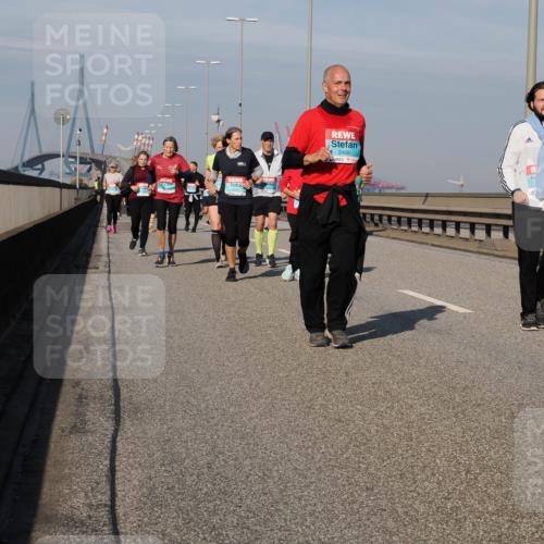 03.10.2025 - Köhlbrandbrückenlauf Fabian Wolf http://msf.ph/oto/9067412 03.10.2025 10:10:17 Position 3 2468 meine-sportfotos.de