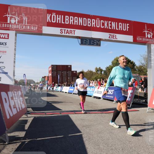 03.10.2025 - Köhlbrandbrückenlauf Lena Gebhardt http://msf.ph/oto/9067420 03.10.2025 13:31:35 Ziel 5057, 5065, 5171, 5222, 5425, 5511, 5518, 5519, 5598, 6072, 6597 meine-sportfotos.de