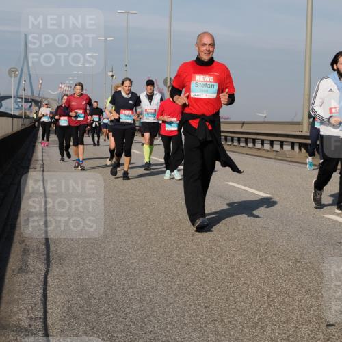 03.10.2025 - Köhlbrandbrückenlauf Fabian Wolf http://msf.ph/oto/9067424 03.10.2025 10:10:18 Position 3 2468 meine-sportfotos.de