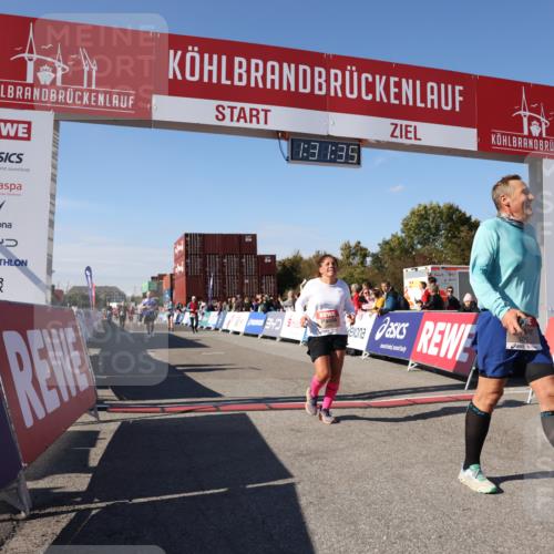 03.10.2025 - Köhlbrandbrückenlauf Lena Gebhardt http://msf.ph/oto/9067432 03.10.2025 13:31:35 Ziel 5057, 5065, 5171, 5222, 5425, 5511, 5518, 5519, 5598, 6072, 6597 meine-sportfotos.de