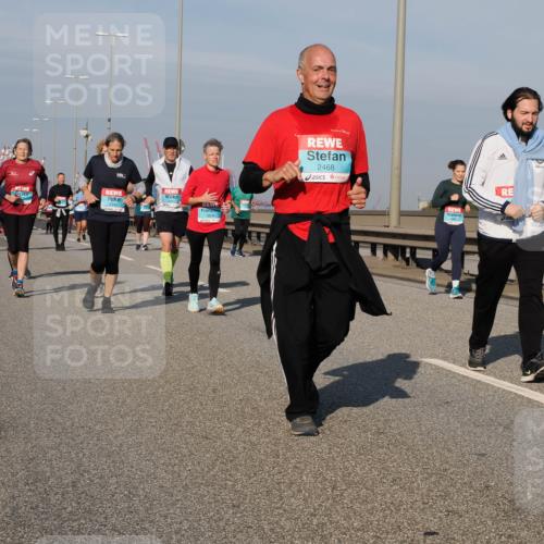 03.10.2025 - Köhlbrandbrückenlauf Fabian Wolf http://msf.ph/oto/9067449 03.10.2025 10:10:18 Position 3 3142, 2468 meine-sportfotos.de