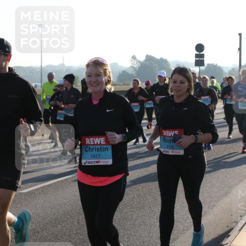 03.10.2025 - Köhlbrandbrückenlauf Lena Gebhardt http://msf.ph/oto/9067452 03.10.2025 09:23:48 Position 1 1917, 2118 meine-sportfotos.de