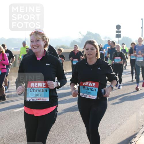 03.10.2025 - Köhlbrandbrückenlauf Lena Gebhardt http://msf.ph/oto/9067459 03.10.2025 09:23:49 Position 1 1917, 2118 meine-sportfotos.de
