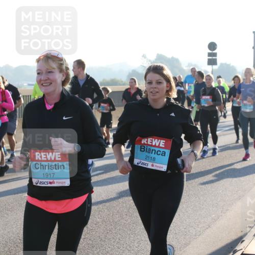 03.10.2025 - Köhlbrandbrückenlauf Lena Gebhardt http://msf.ph/oto/9067466 03.10.2025 09:23:49 Position 1 1917, 2118 meine-sportfotos.de