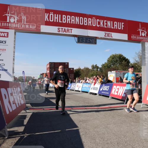 03.10.2025 - Köhlbrandbrückenlauf Lena Gebhardt http://msf.ph/oto/9067495 03.10.2025 13:31:46 Ziel 4415, 4416, 4935, 5057, 5267, 5463, 5817, 6072, 6103, 6297, 6452, 6736 meine-sportfotos.de