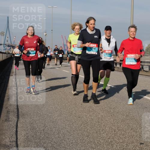 03.10.2025 - Köhlbrandbrückenlauf Fabian Wolf http://msf.ph/oto/9067507 03.10.2025 10:10:21 Position 3 3292, 3142, 3293, 3604 meine-sportfotos.de