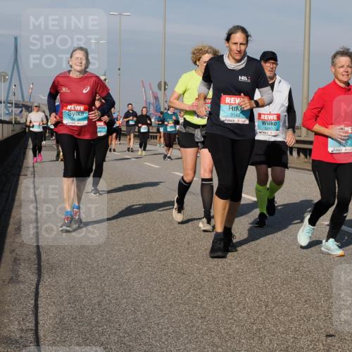 03.10.2025 - Köhlbrandbrückenlauf Fabian Wolf http://msf.ph/oto/9067516 03.10.2025 10:10:22 Position 3 3478, 206, 3142, 3293 meine-sportfotos.de