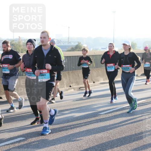 03.10.2025 - Köhlbrandbrückenlauf Lena Gebhardt http://msf.ph/oto/9067532 03.10.2025 09:23:50 Position 1 9, 2000, 2097, 2016, 3219, 1821, 1778 meine-sportfotos.de
