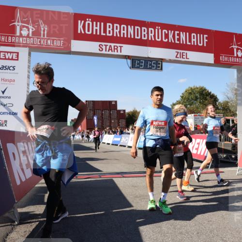 03.10.2025 - Köhlbrandbrückenlauf Lena Gebhardt http://msf.ph/oto/9067562 03.10.2025 13:31:54 Ziel 4415, 4416, 4842, 4902, 4935, 5267, 5463, 5817, 6103, 6297, 6452, 6736 meine-sportfotos.de