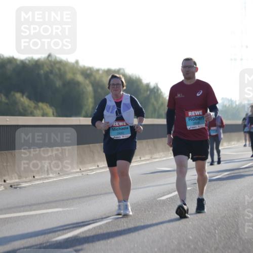 03.10.2025 - Köhlbrandbrückenlauf Jannik Wohlers http://msf.ph/oto/9067565 03.10.2025 09:30:12 Position 3 2650, 2639 meine-sportfotos.de