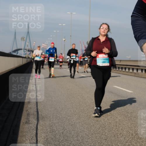03.10.2025 - Köhlbrandbrückenlauf Fabian Wolf http://msf.ph/oto/9067570 03.10.2025 10:10:24 Position 3 2205 meine-sportfotos.de