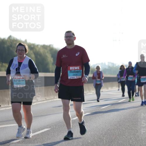 03.10.2025 - Köhlbrandbrückenlauf Jannik Wohlers http://msf.ph/oto/9067573 03.10.2025 09:30:13 Position 3 2650, 2639 meine-sportfotos.de