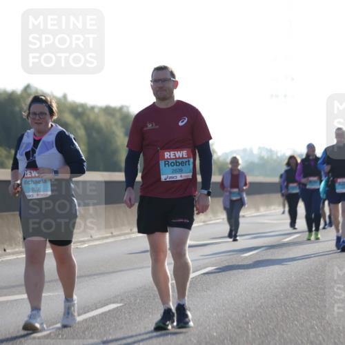 03.10.2025 - Köhlbrandbrückenlauf Jannik Wohlers http://msf.ph/oto/9067580 03.10.2025 09:30:14 Position 3 2650, 2639 meine-sportfotos.de