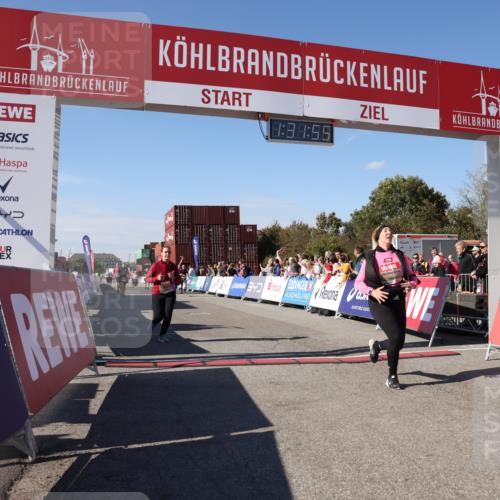03.10.2025 - Köhlbrandbrückenlauf Lena Gebhardt http://msf.ph/oto/9067582 03.10.2025 13:31:56 Ziel 4415, 4416, 4842, 4902, 4935, 5267, 5463, 5817, 6076, 6452, 6736 meine-sportfotos.de