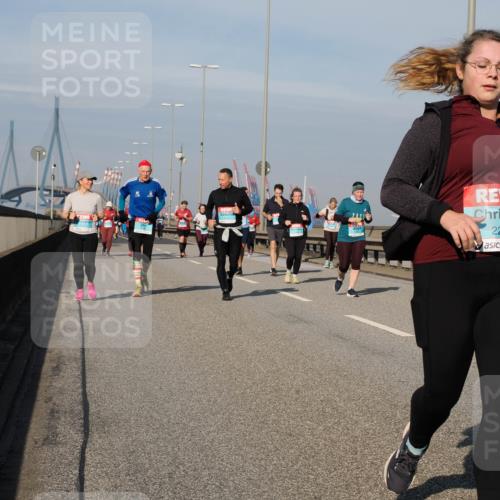 03.10.2025 - Köhlbrandbrückenlauf Fabian Wolf http://msf.ph/oto/9067602 03.10.2025 10:10:26 Position 3 2342, 2205 meine-sportfotos.de