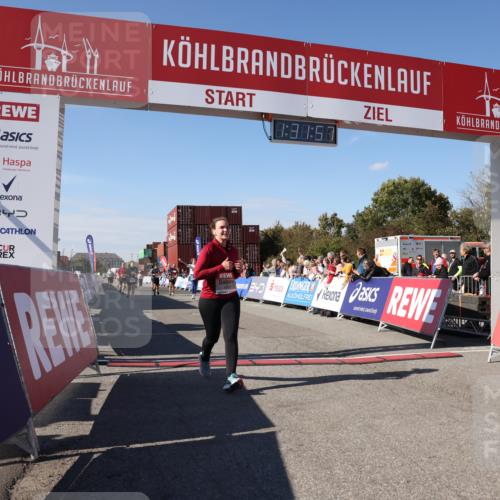 03.10.2025 - Köhlbrandbrückenlauf Lena Gebhardt http://msf.ph/oto/9067604 03.10.2025 13:31:57 Ziel 4415, 4416, 4842, 4902, 4935, 5267, 5463, 5817, 6076, 6126, 6452, 6736 meine-sportfotos.de