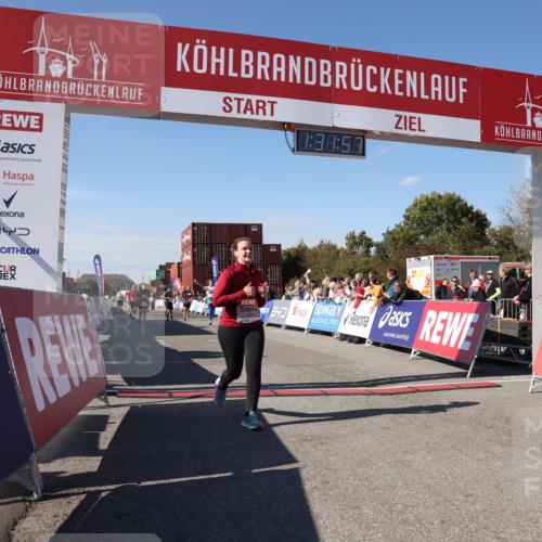 03.10.2025 - Köhlbrandbrückenlauf Lena Gebhardt http://msf.ph/oto/9067608 03.10.2025 13:31:57 Ziel 4415, 4416, 4842, 4902, 4935, 5267, 5463, 5817, 6076, 6126, 6452, 6736 meine-sportfotos.de