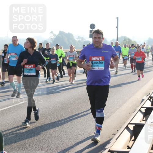 03.10.2025 - Köhlbrandbrückenlauf Lena Gebhardt http://msf.ph/oto/9067610 03.10.2025 09:23:52 Position 1 727, 2055, 20, 1740, 2064, 3483 meine-sportfotos.de