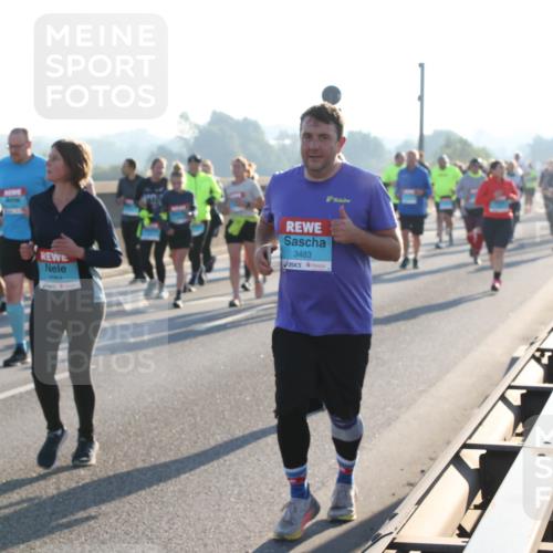 03.10.2025 - Köhlbrandbrückenlauf Lena Gebhardt http://msf.ph/oto/9067614 03.10.2025 09:23:53 Position 1 20, 3483, 2064 meine-sportfotos.de
