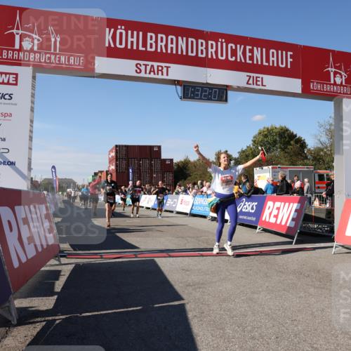 03.10.2025 - Köhlbrandbrückenlauf Lena Gebhardt http://msf.ph/oto/9067625 03.10.2025 13:32:02 Ziel 4443, 4842, 4902, 5155, 5246, 5247, 5248, 5267, 6076, 6126, 6460, 6736 meine-sportfotos.de