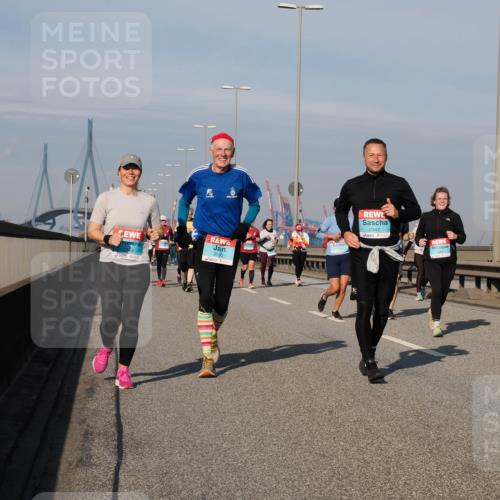 03.10.2025 - Köhlbrandbrückenlauf Fabian Wolf http://msf.ph/oto/9067676 03.10.2025 10:10:29 Position 3 3510, 2342 meine-sportfotos.de