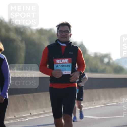 03.10.2025 - Köhlbrandbrückenlauf Jannik Wohlers http://msf.ph/oto/9067712 03.10.2025 09:30:25 Position 3 2490, 2132 meine-sportfotos.de