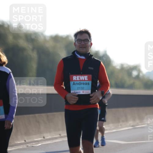 03.10.2025 - Köhlbrandbrückenlauf Jannik Wohlers http://msf.ph/oto/9067715 03.10.2025 09:30:25 Position 3 2490, 2132 meine-sportfotos.de