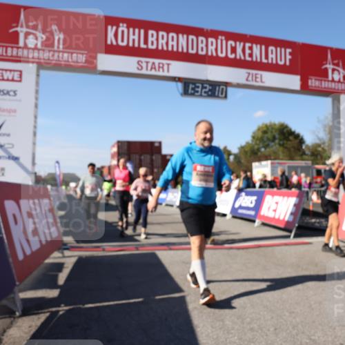 03.10.2025 - Köhlbrandbrückenlauf Lena Gebhardt http://msf.ph/oto/9067718 03.10.2025 13:32:10 Ziel 4443, 4985, 5155, 5238, 5246, 5247, 5248, 5354, 5820, 5921, 5922, 5923, 6076, 6126, 6146, 6287, 6460 meine-sportfotos.de