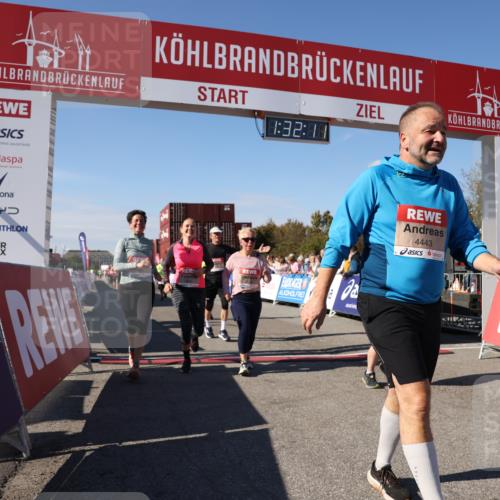 03.10.2025 - Köhlbrandbrückenlauf Lena Gebhardt http://msf.ph/oto/9067734 03.10.2025 13:32:11 Ziel 4443, 4985, 5155, 5238, 5246, 5247, 5248, 5354, 5820, 5921, 5922, 5923, 6076, 6126, 6146, 6287, 6304, 6460 meine-sportfotos.de