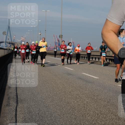 03.10.2025 - Köhlbrandbrückenlauf Fabian Wolf http://msf.ph/oto/9067735 03.10.2025 10:10:33 Position 3  meine-sportfotos.de