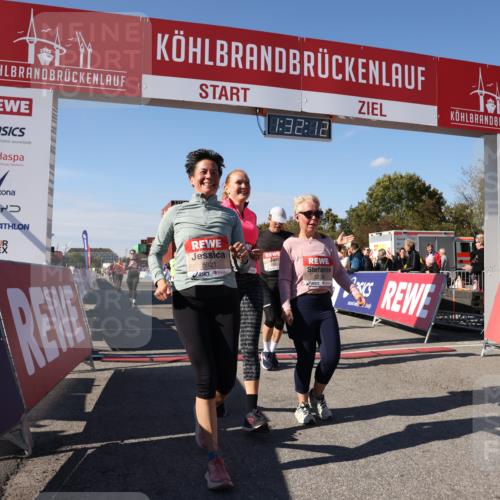 03.10.2025 - Köhlbrandbrückenlauf Lena Gebhardt http://msf.ph/oto/9067748 03.10.2025 13:32:12 Ziel 4443, 4985, 5155, 5238, 5246, 5247, 5248, 5354, 5820, 5921, 5922, 5923, 6126, 6146, 6287, 6304, 6460 meine-sportfotos.de