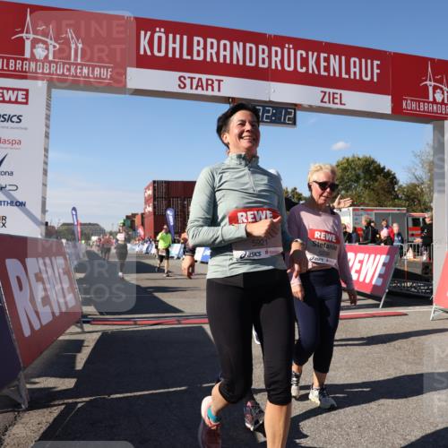 03.10.2025 - Köhlbrandbrückenlauf Lena Gebhardt http://msf.ph/oto/9067764 03.10.2025 13:32:13 Ziel 4443, 4578, 4985, 5155, 5238, 5246, 5247, 5248, 5354, 5820, 5921, 5922, 5923, 6126, 6146, 6287, 6304, 6460 meine-sportfotos.de