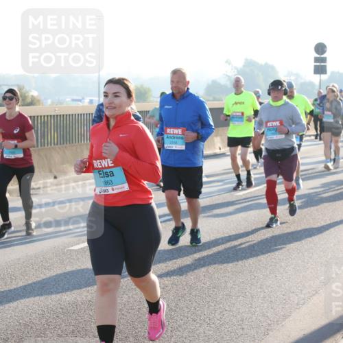 03.10.2025 - Köhlbrandbrückenlauf Lena Gebhardt http://msf.ph/oto/9067780 03.10.2025 09:23:59 Position 1 1920, 1863, 2158 meine-sportfotos.de