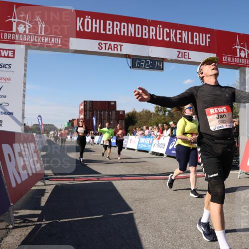 03.10.2025 - Köhlbrandbrückenlauf Lena Gebhardt http://msf.ph/oto/9067782 03.10.2025 13:32:14 Ziel 4443, 4578, 4985, 5155, 5238, 5246, 5247, 5248, 5354, 5820, 5921, 5922, 5923, 6146, 6287, 6304, 6460 meine-sportfotos.de