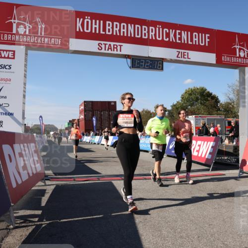 03.10.2025 - Köhlbrandbrückenlauf Lena Gebhardt http://msf.ph/oto/9067817 03.10.2025 13:32:16 Ziel 4443, 4485, 4578, 4985, 5155, 5238, 5354, 5820, 5921, 5922, 5923, 6146, 6287, 6304, 6460 meine-sportfotos.de
