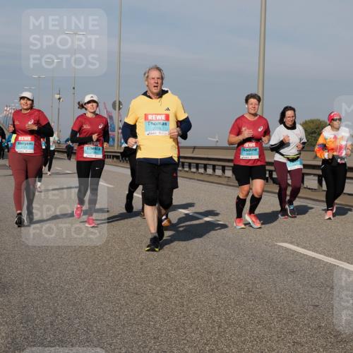 03.10.2025 - Köhlbrandbrückenlauf Fabian Wolf http://msf.ph/oto/9067854 03.10.2025 10:10:38 Position 3 21, 2725, 2518, 3663 meine-sportfotos.de