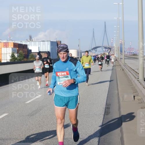 03.10.2025 - Köhlbrandbrückenlauf Jannik Wohlers http://msf.ph/oto/9067857 03.10.2025 09:47:02 Position 3 3317 meine-sportfotos.de