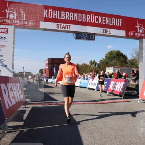 03.10.2025 - Köhlbrandbrückenlauf Lena Gebhardt http://msf.ph/oto/9067858 03.10.2025 13:32:19 Ziel 4485, 4578, 4985, 5238, 5354, 5820, 5921, 5922, 5923, 6146, 6287, 6304 meine-sportfotos.de