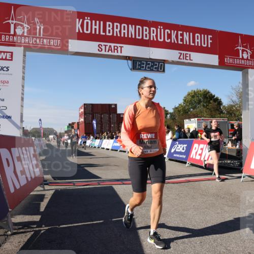 03.10.2025 - Köhlbrandbrückenlauf Lena Gebhardt http://msf.ph/oto/9067868 03.10.2025 13:32:20 Ziel 4485, 4578, 4966, 4985, 5238, 5354, 5820, 5921, 5922, 5923, 6287, 6304 meine-sportfotos.de