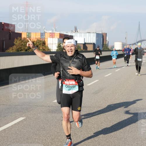 03.10.2025 - Köhlbrandbrückenlauf Jannik Wohlers http://msf.ph/oto/9067889 03.10.2025 09:47:15 Position 3 3091 meine-sportfotos.de
