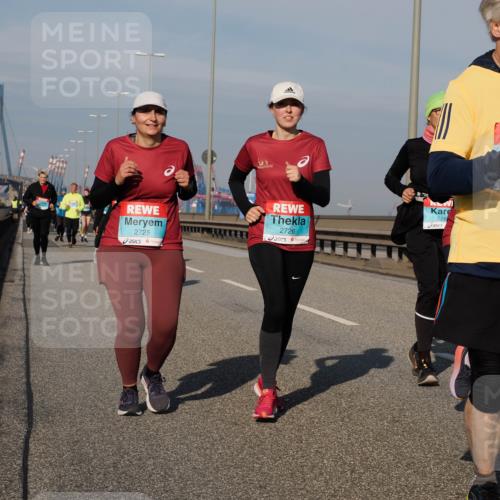 03.10.2025 - Köhlbrandbrückenlauf Fabian Wolf http://msf.ph/oto/9067901 03.10.2025 10:10:41 Position 3 2725, 2726, 226, 2518 meine-sportfotos.de