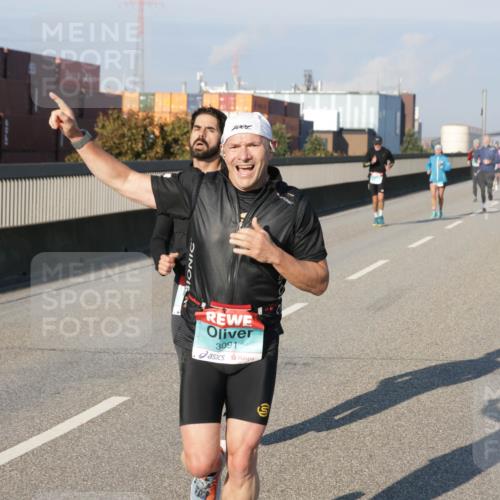 03.10.2025 - Köhlbrandbrückenlauf Jannik Wohlers http://msf.ph/oto/9067905 03.10.2025 09:47:15 Position 3 3091 meine-sportfotos.de