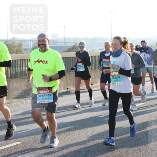03.10.2025 - Köhlbrandbrückenlauf Lena Gebhardt http://msf.ph/oto/9067908 03.10.2025 09:24:03 Position 1 1731, 2740, 2276 meine-sportfotos.de