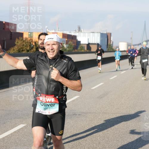 03.10.2025 - Köhlbrandbrückenlauf Jannik Wohlers http://msf.ph/oto/9067910 03.10.2025 09:47:15 Position 3 3091 meine-sportfotos.de